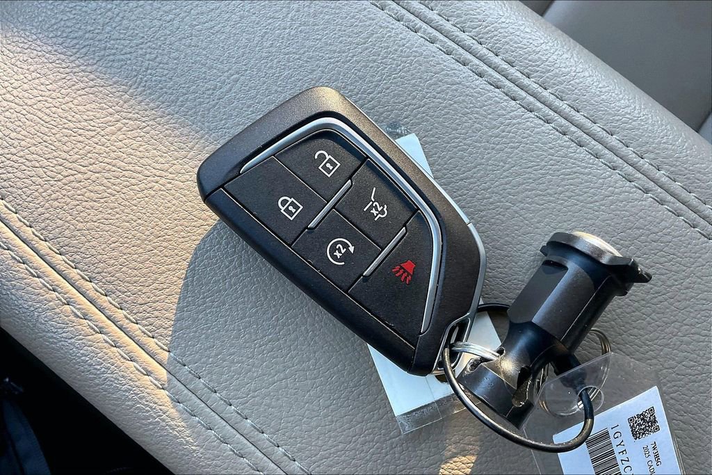 Used 2025 Cadillac XT4 Premium Luxury image 14