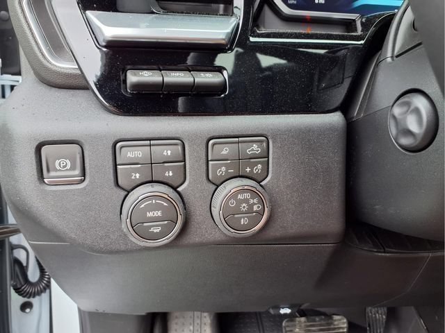 New 2026 Chevrolet Silverado 1500 High Country AWD/4WD image 24