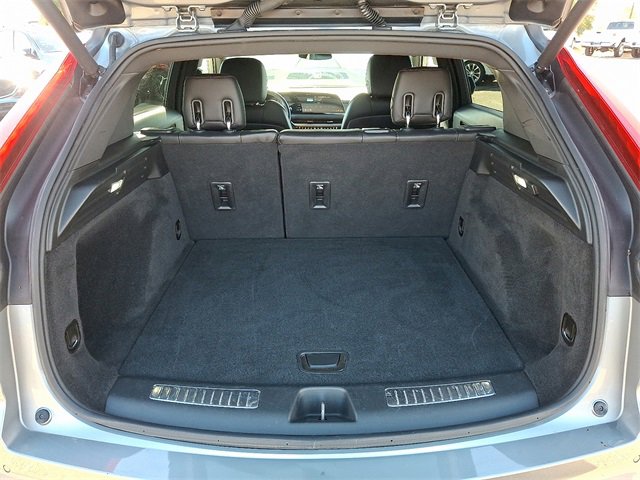 Used 2024 Cadillac XT4 Premium Luxury image 24
