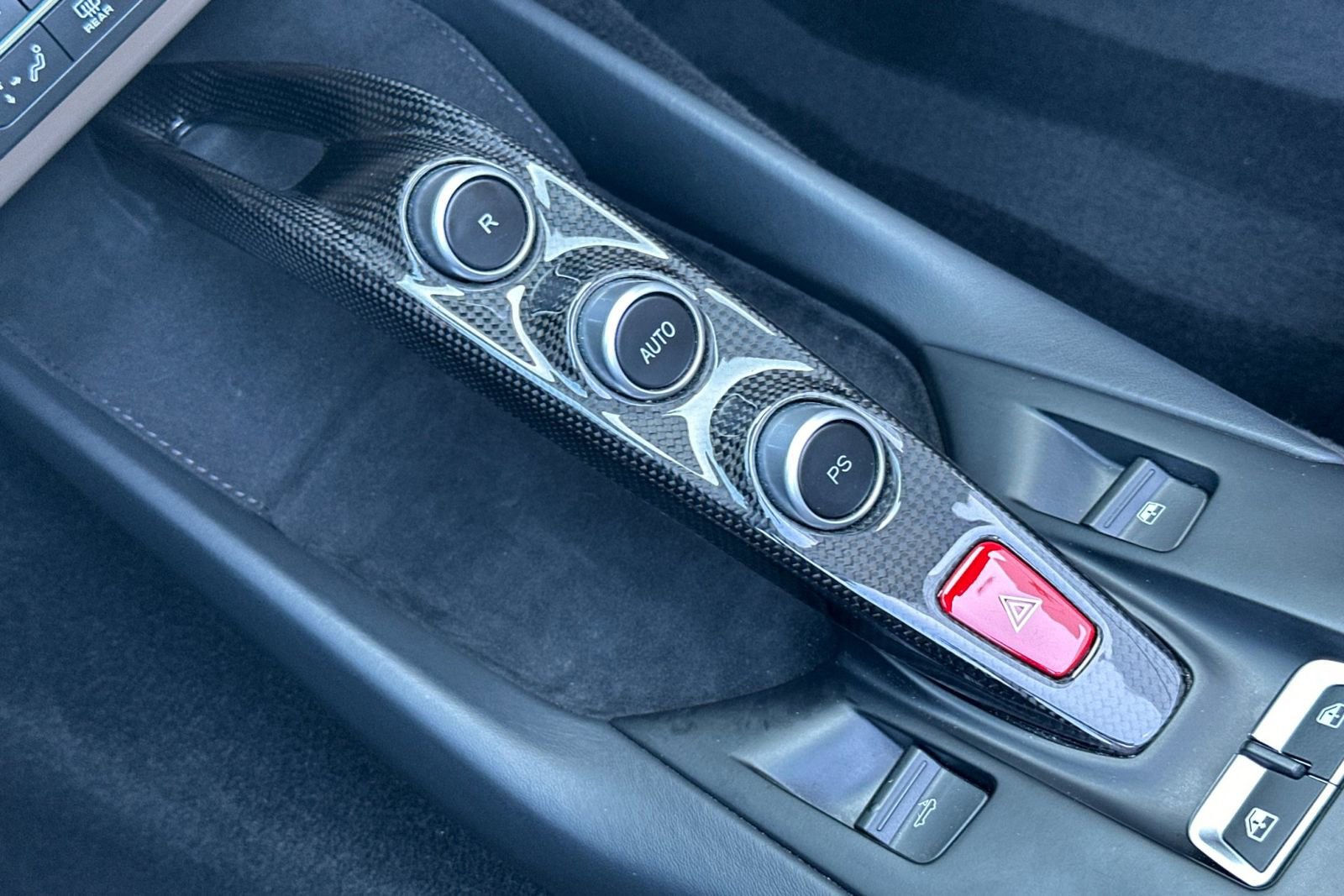 Used 2021 Ferrari 812 GTS RWD image 27