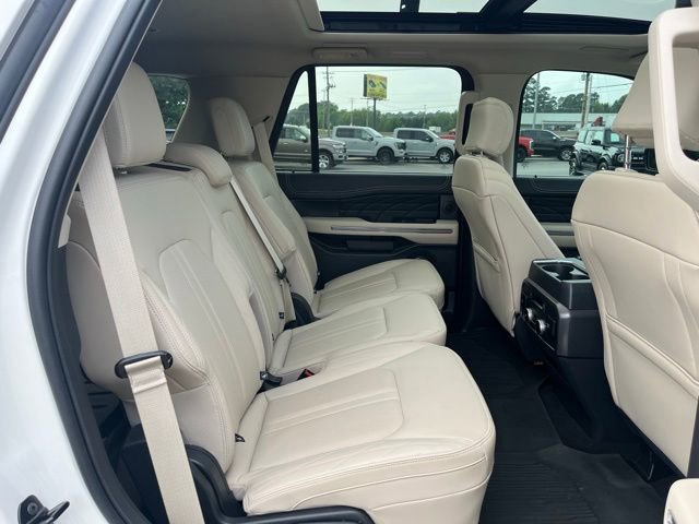 Used 2024 Ford Expedition Platinum AWD/4WD image 10