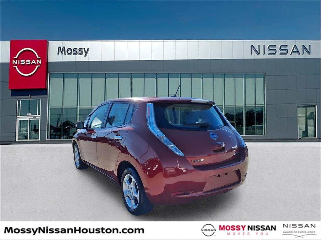 Used 2014 Nissan Leaf SV w/ LED & Quick Charge Package image 5