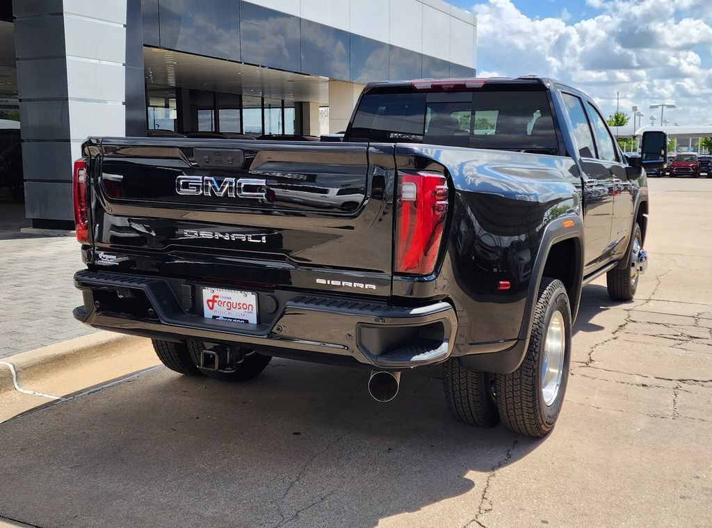 New 2026 GMC Sierra 3500 Denali Ultimate image 3