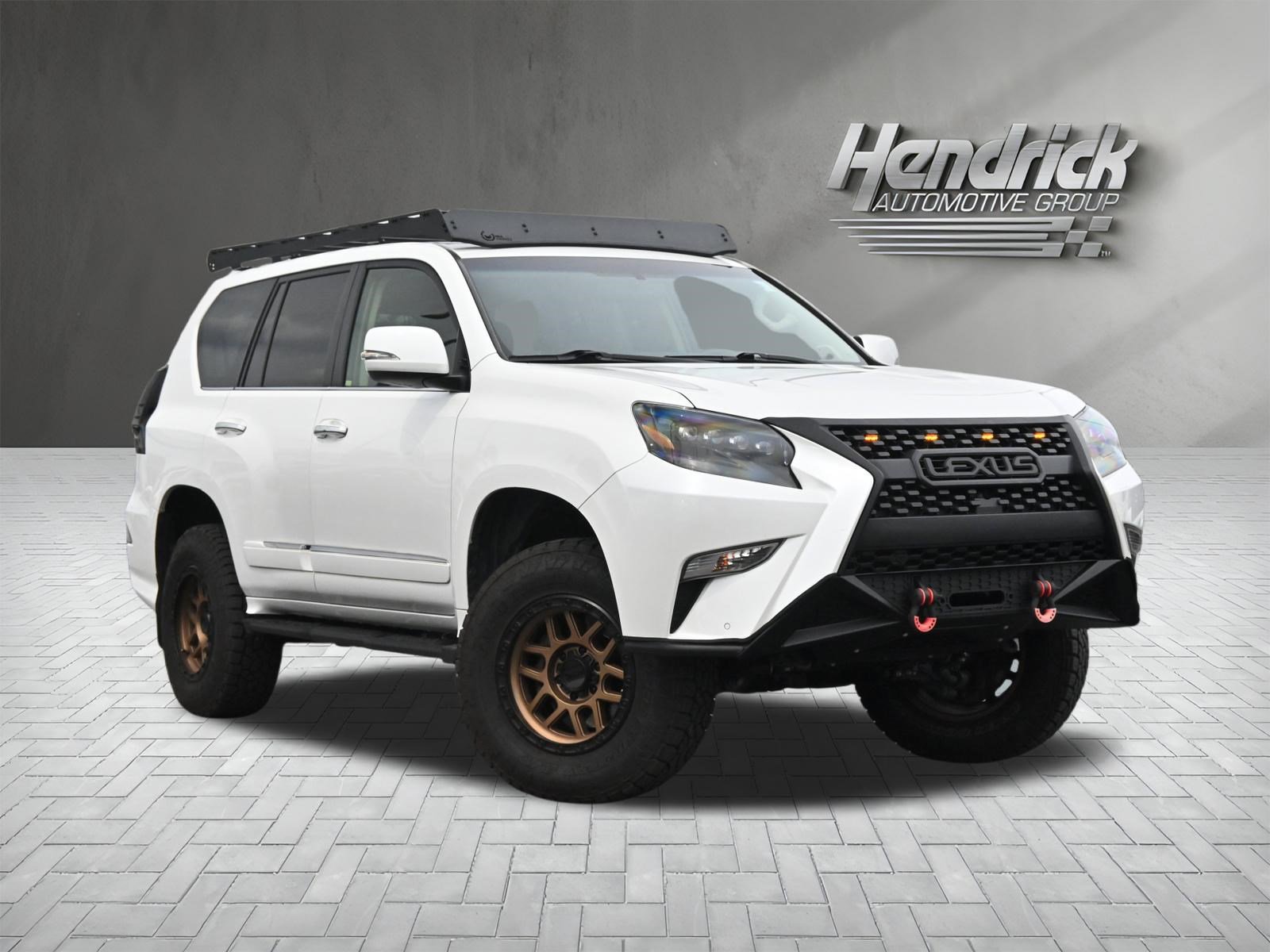 Used 2017 Lexus GX 460 AWD/4WD image 2