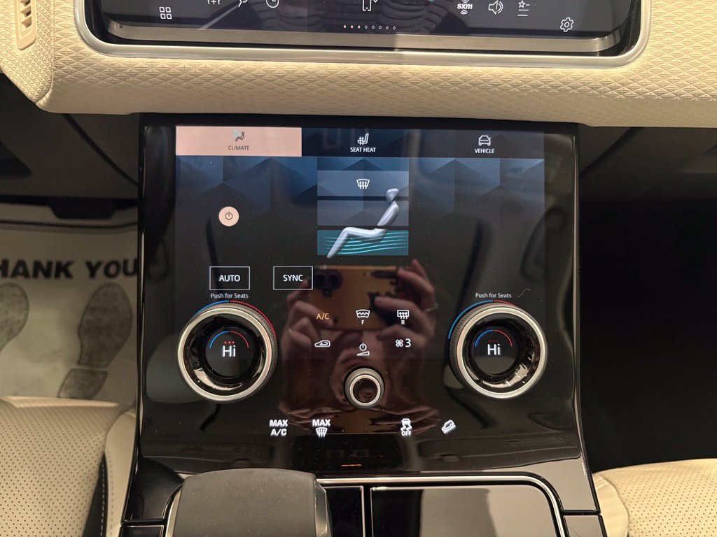 Used 2022 Land Rover Range Rover Velar S AWD/4WD image 38