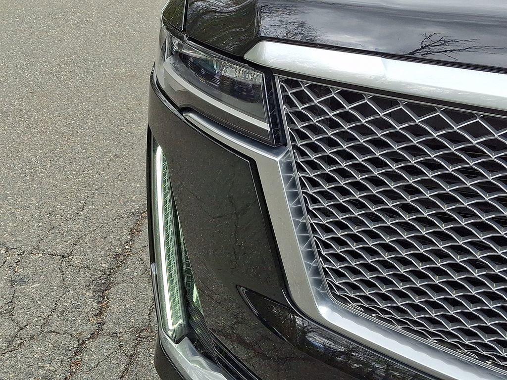 Used 2023 Cadillac Escalade Premium Luxury w/ LPO, Radiant Package AWD/4WD image 10