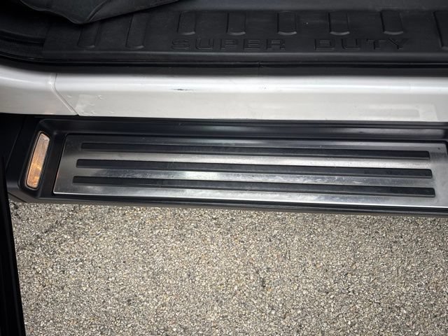 Used 2015 Ford F350 King Ranch w/ FX4 Off-Road Package AWD/4WD image 19