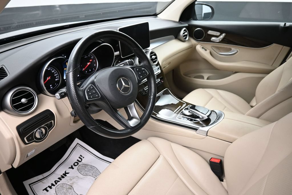 Used 2019 Mercedes-Benz GLC 300 4MATIC image 20