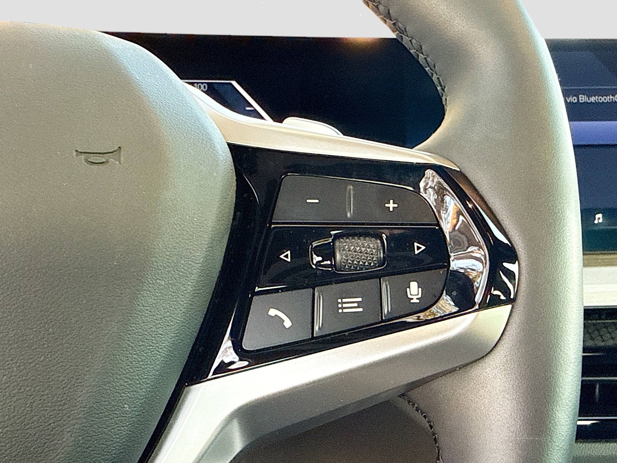 Used 2025 BMW 330i Sedan image 39