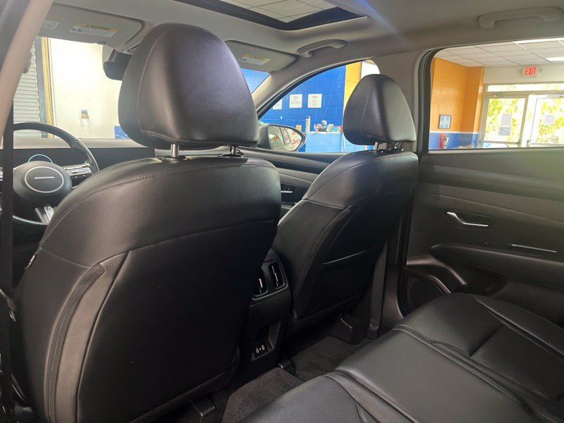 Used 2025 Hyundai Tucson SEL AWD/4WD image 17