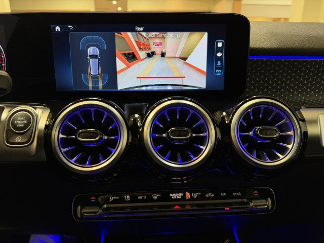 Certified 2025 Mercedes-Benz GLB 250 4MATIC w/ Winter Package image 15