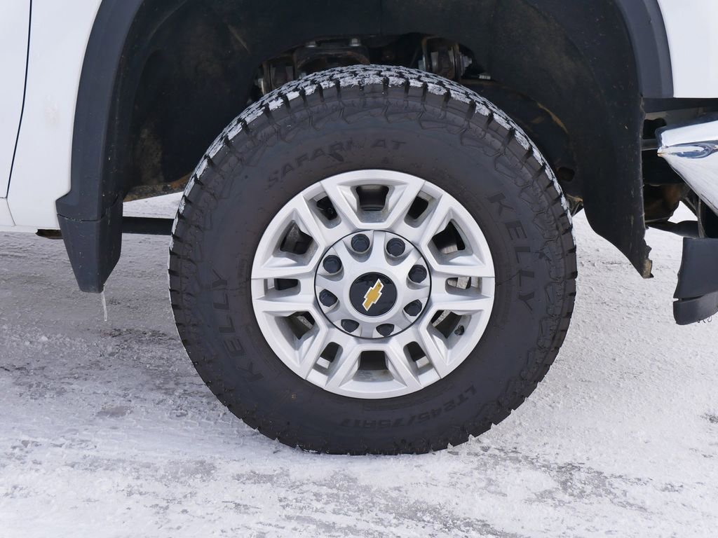 Used 2024 Chevrolet Silverado 2500 LT w/ Convenience Package AWD/4WD image 9