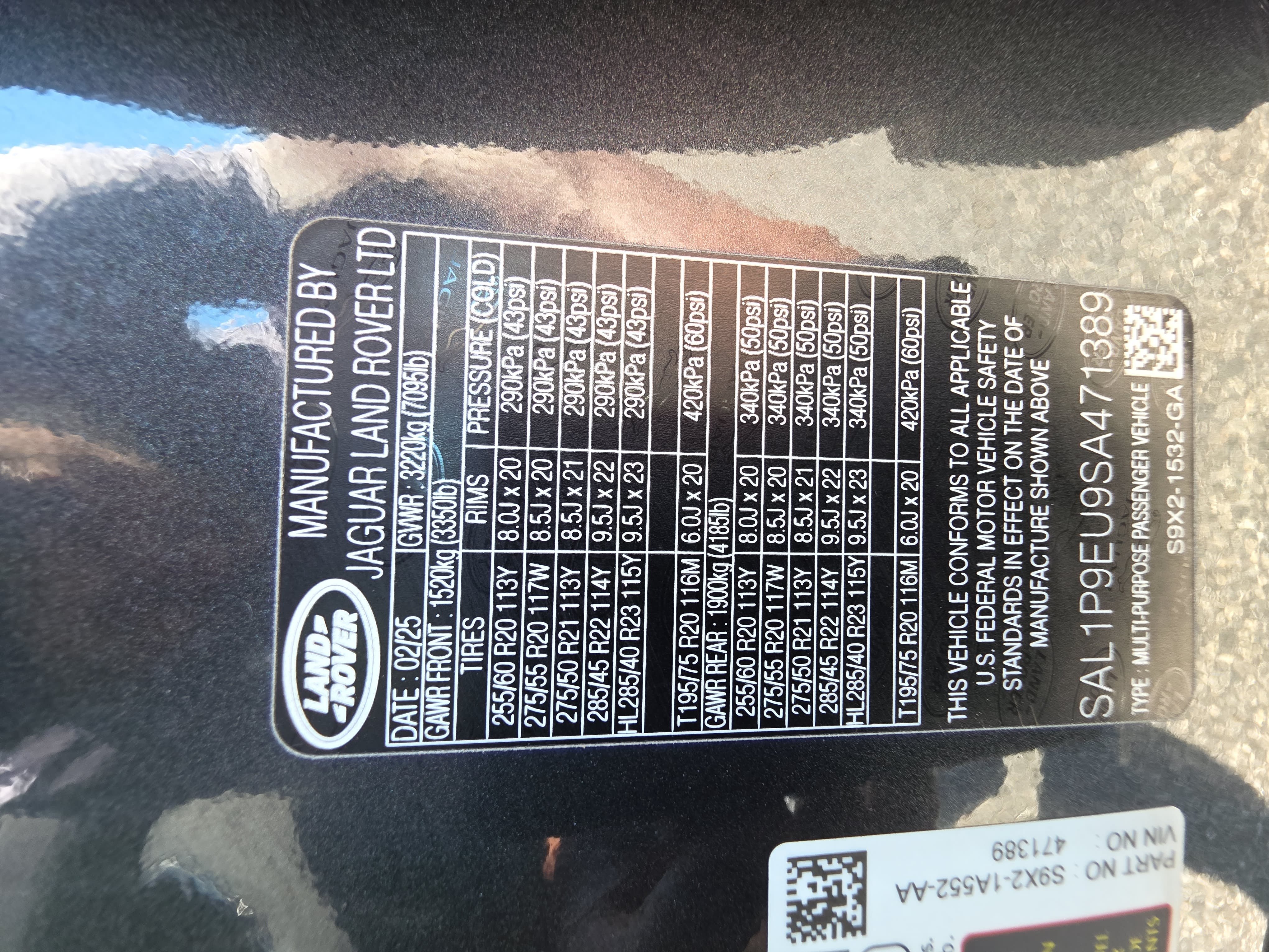 Certified 2025 Land Rover Range Rover Sport SE AWD/4WD image 36