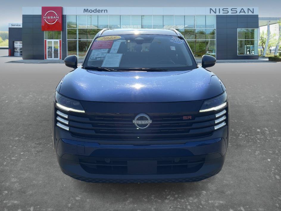 Certified 2025 Nissan Kicks SR AWD/4WD image 2
