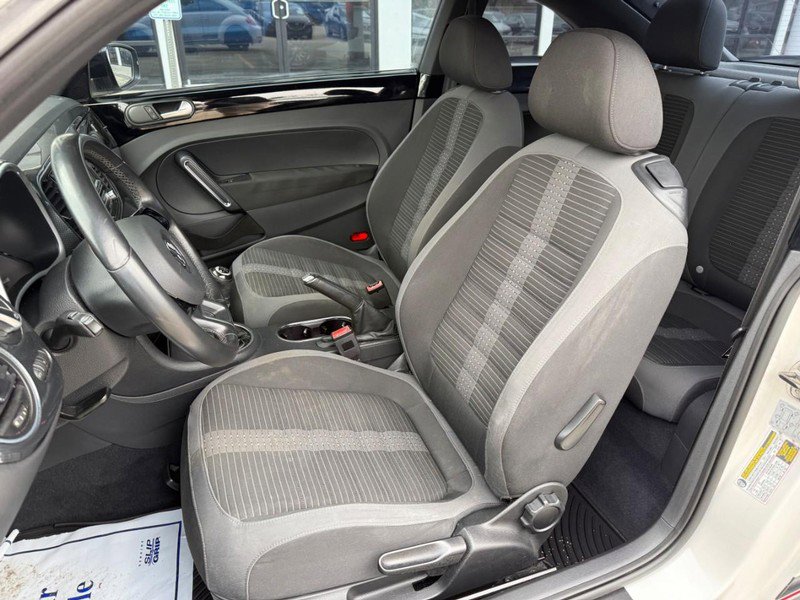 Used 2012 Volkswagen Beetle 2.0T FWD image 16
