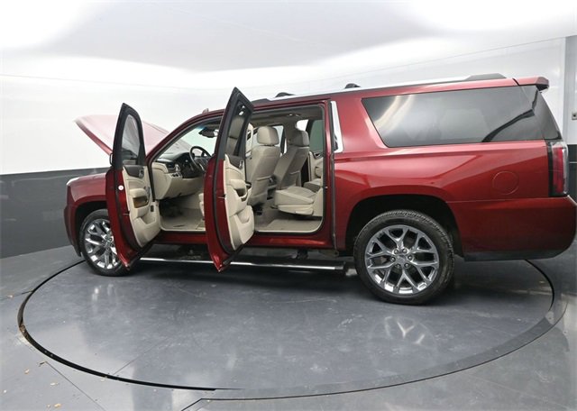 Used 2020 GMC Yukon XL Denali w/ Denali Ultimate Package image 29