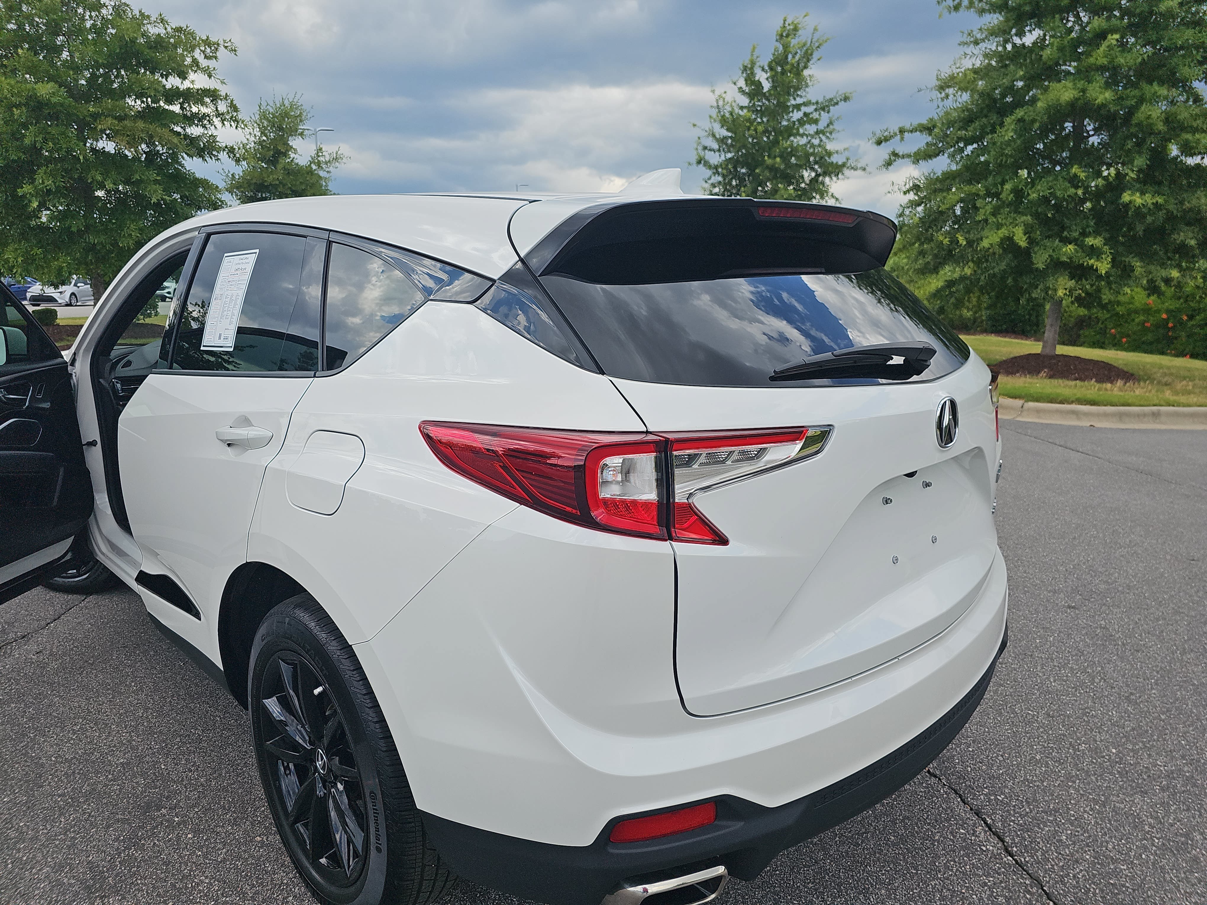 Certified 2025 Acura RDX SH-AWD image 32
