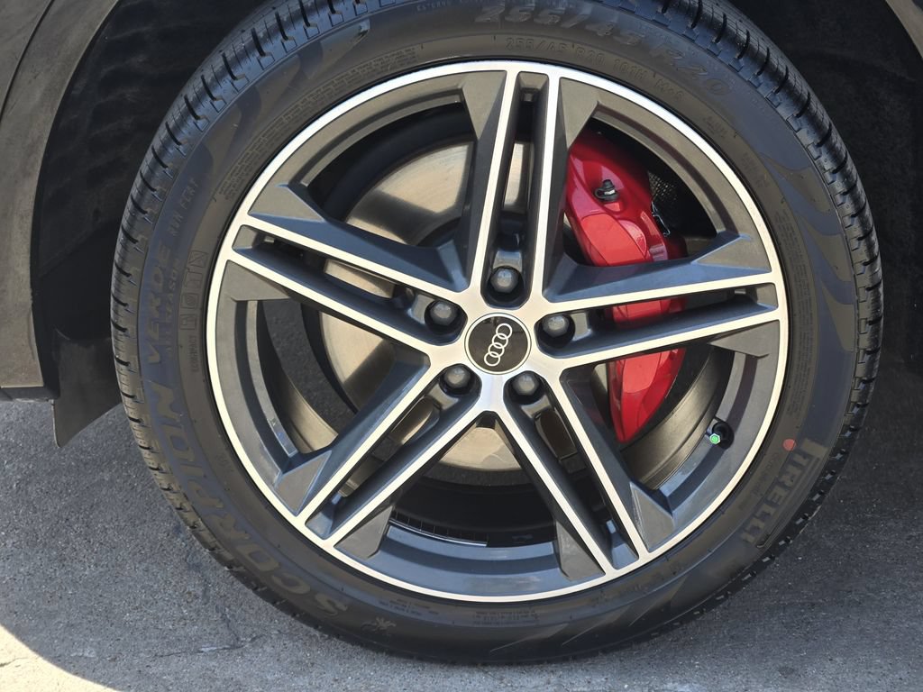 Certified 2025 Audi Q5 e Premium Plus AWD/4WD image 16