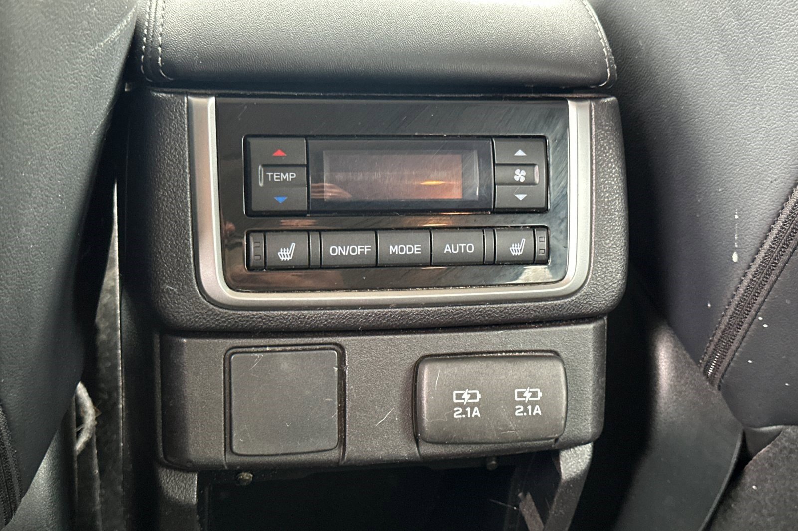 Used 2019 Subaru Ascent Limited w/ Popular Package #2 image 16