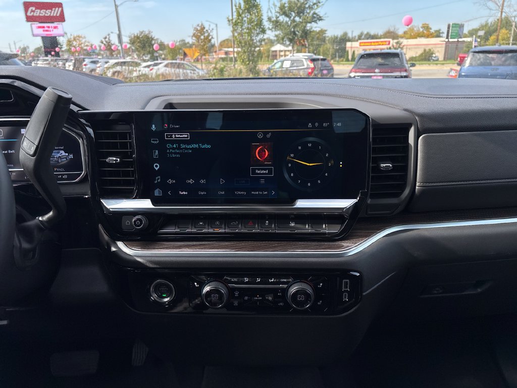 Used 2024 Chevrolet Silverado 1500 LT AWD/4WD image 25