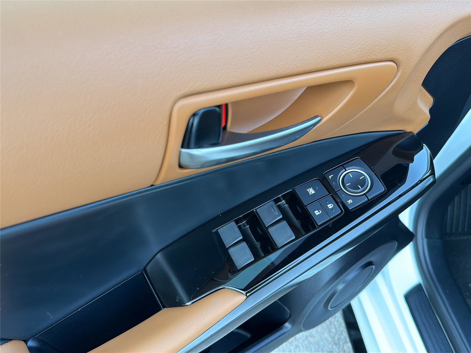 Used 2025 Lexus IS 350 F Sport image 33