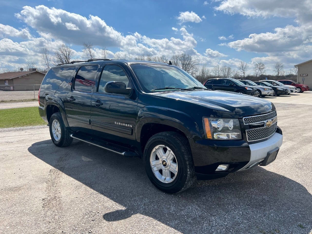 Used 2011 Chevrolet Suburban LT image 24
