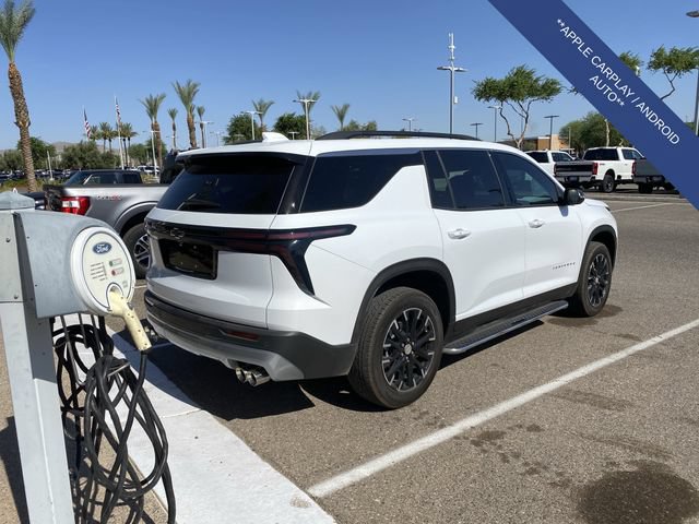 Used 2026 Chevrolet Traverse LT w/ Sun and Wheel Package FWD image 4