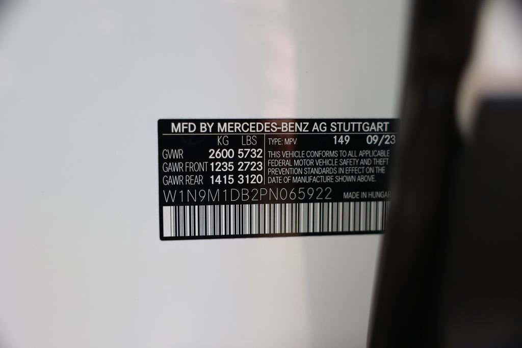 Used 2023 Mercedes-Benz EQB 350 4MATIC SUV w/ Exclusive Package image 39