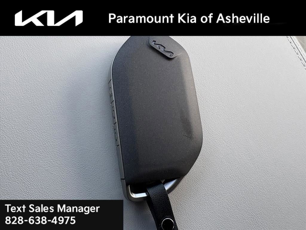 New 2026 Kia Carnival SX w/ SX Dark Edition Package image 27