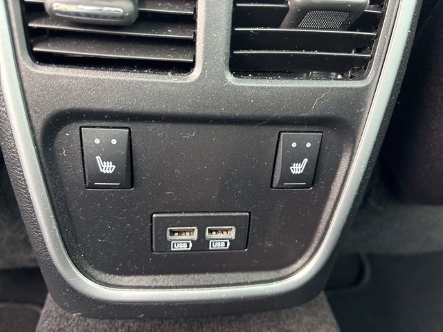 Used 2020 Dodge Charger SXT w/ Leather Interior Group RWD image 19