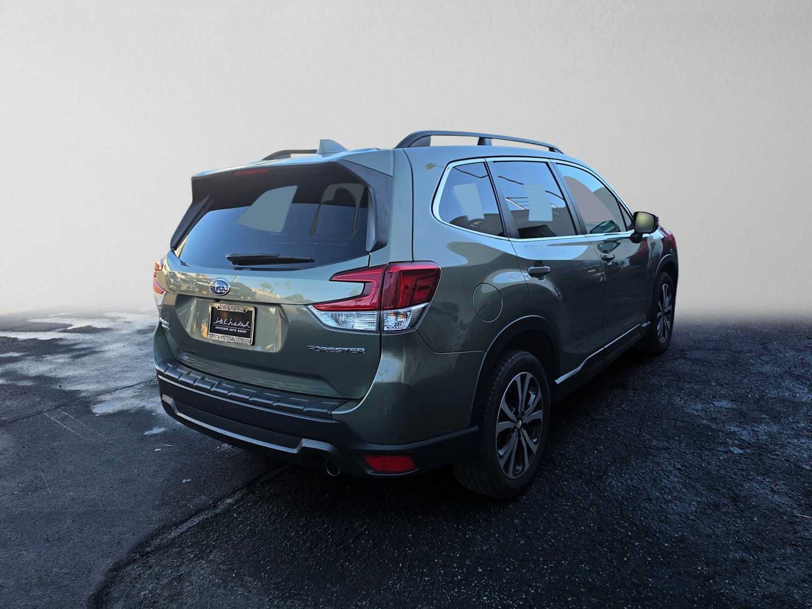 Used 2021 Subaru Forester Limited w/ Popular Package #3 AWD/4WD image 3