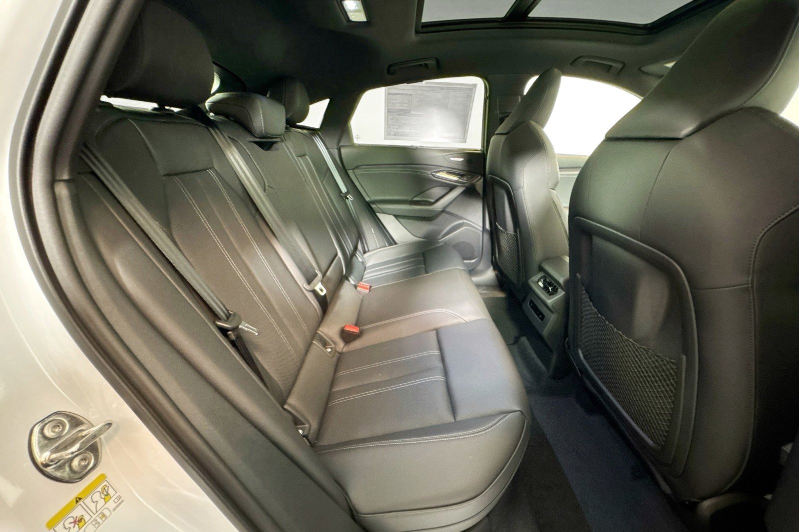 New 2027 Audi SQ6 e-tron Premium Plus AWD/4WD image 24