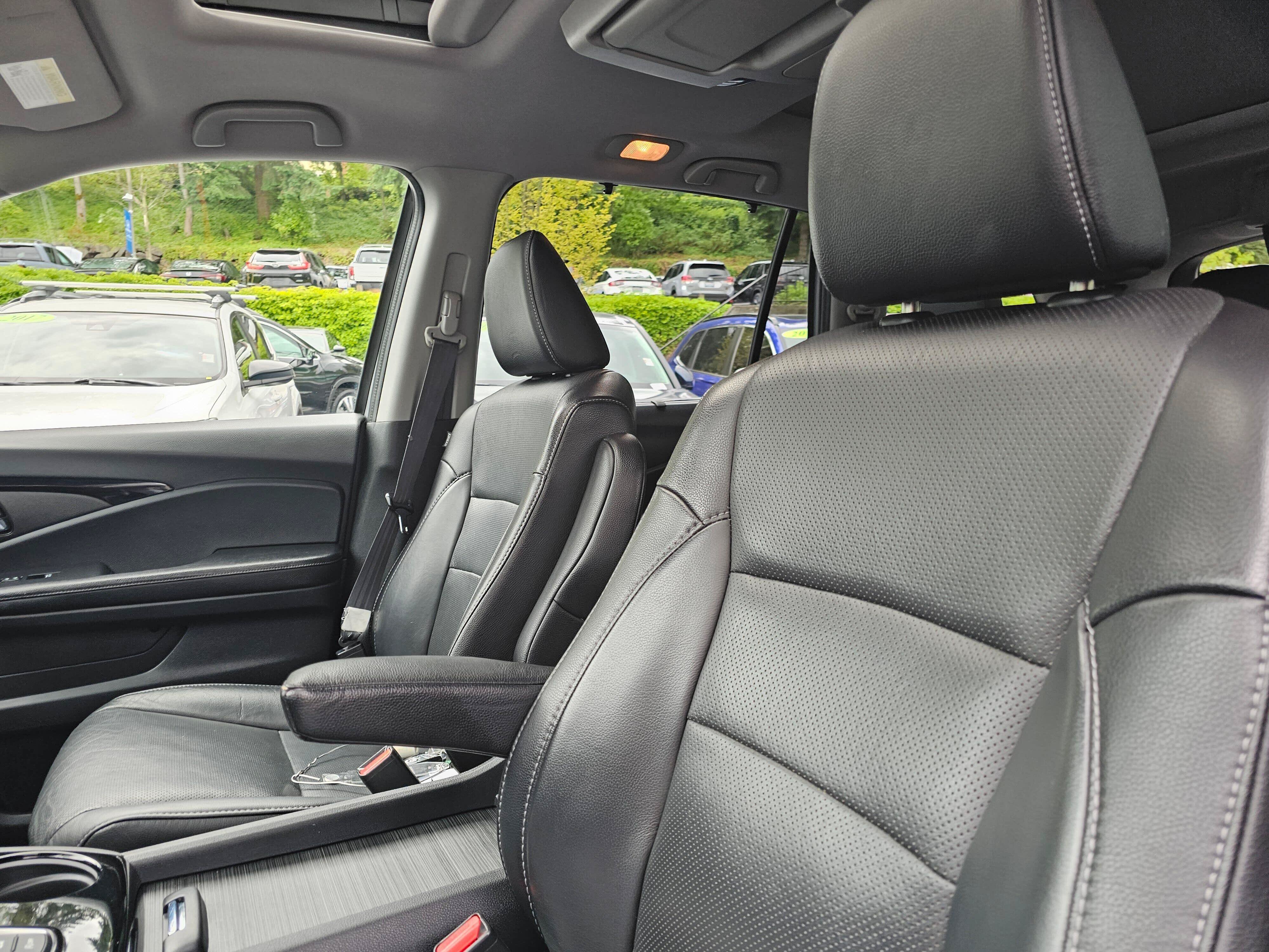 Used 2020 Honda Pilot Elite image 25