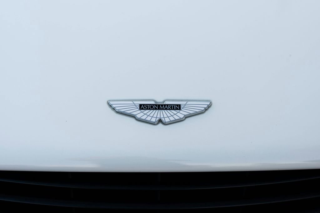 Used 2015 Aston Martin Vanquish Coupe image 23