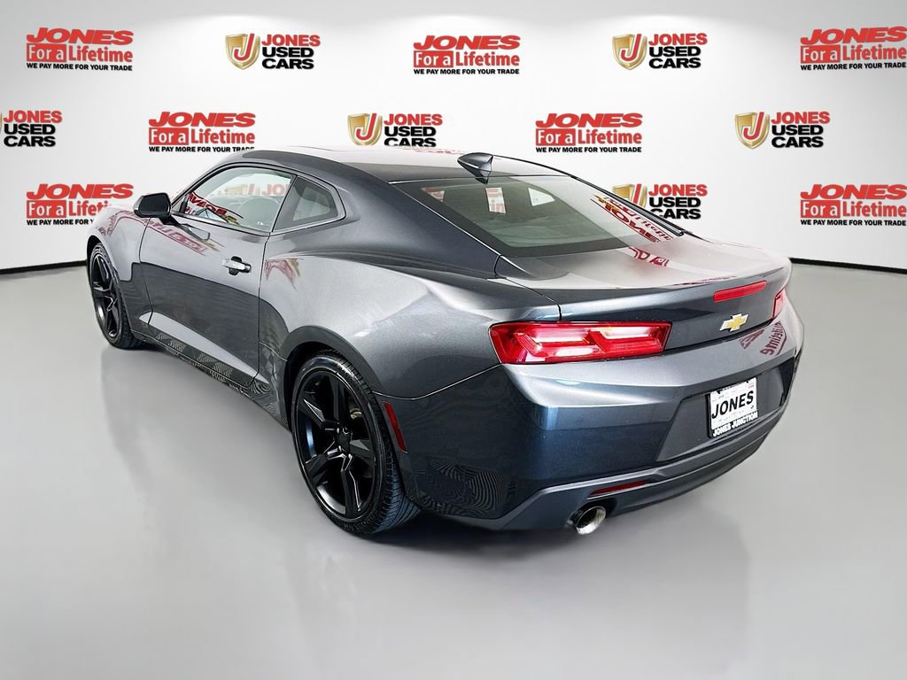 Used 2018 Chevrolet Camaro LT RWD image 2