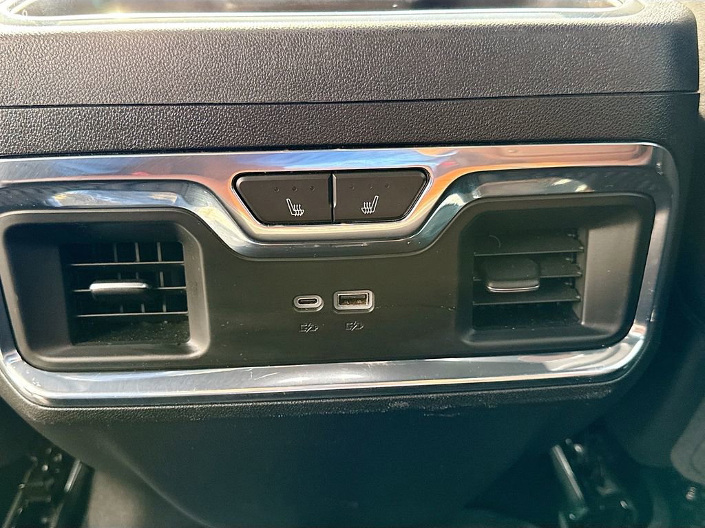 Used 2024 GMC Sierra 2500 Denali Ultimate image 27