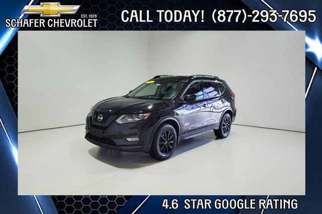 Used 2017 Nissan Rogue SV image 1