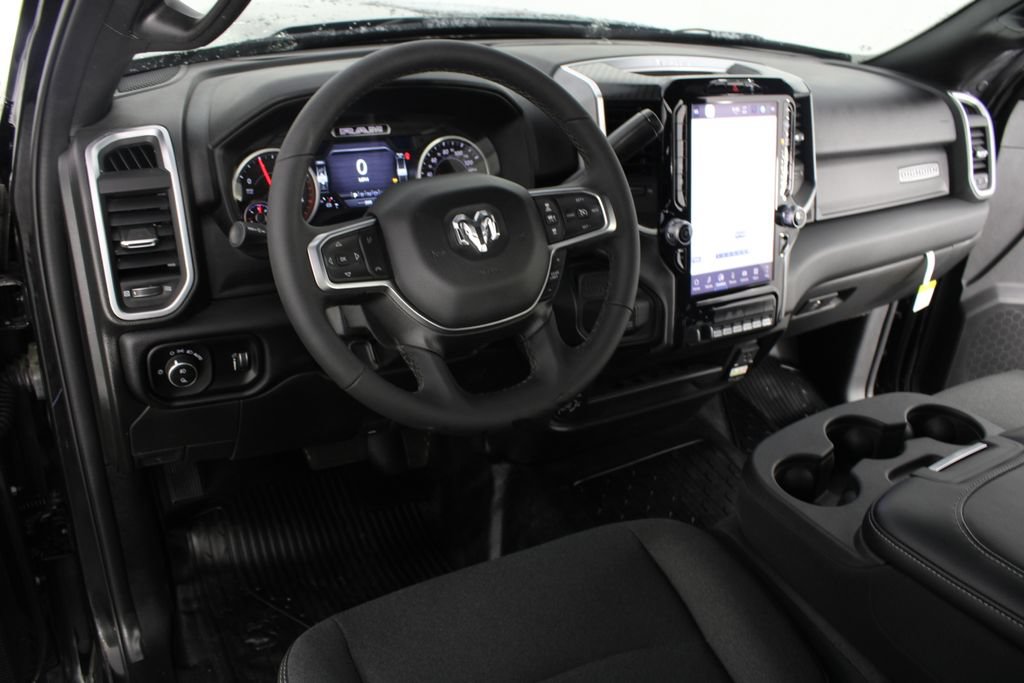 Used 2025 RAM 4500 4x4 Regular Cab DRW image 10