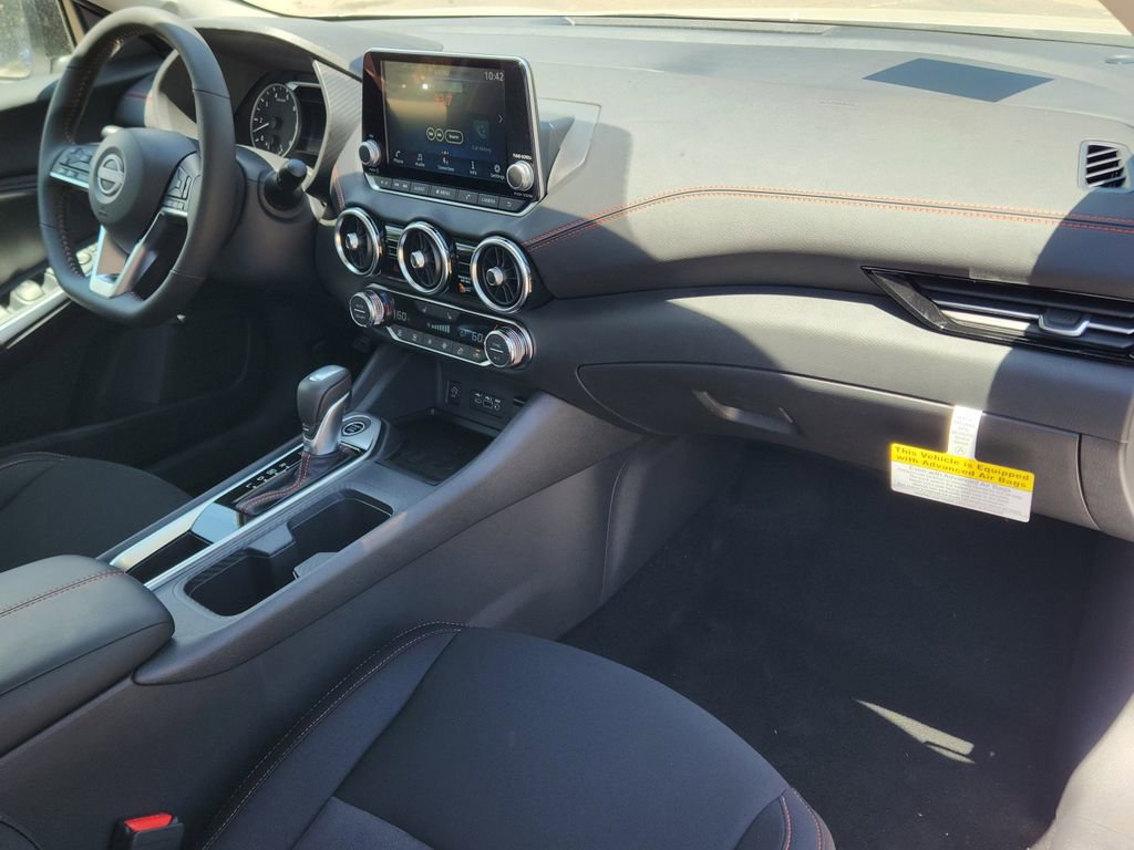 New 2025 Nissan Sentra SR w/ Midnight Edition image 12