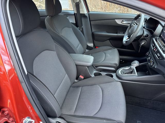 Used 2022 Kia Forte LXS image 28