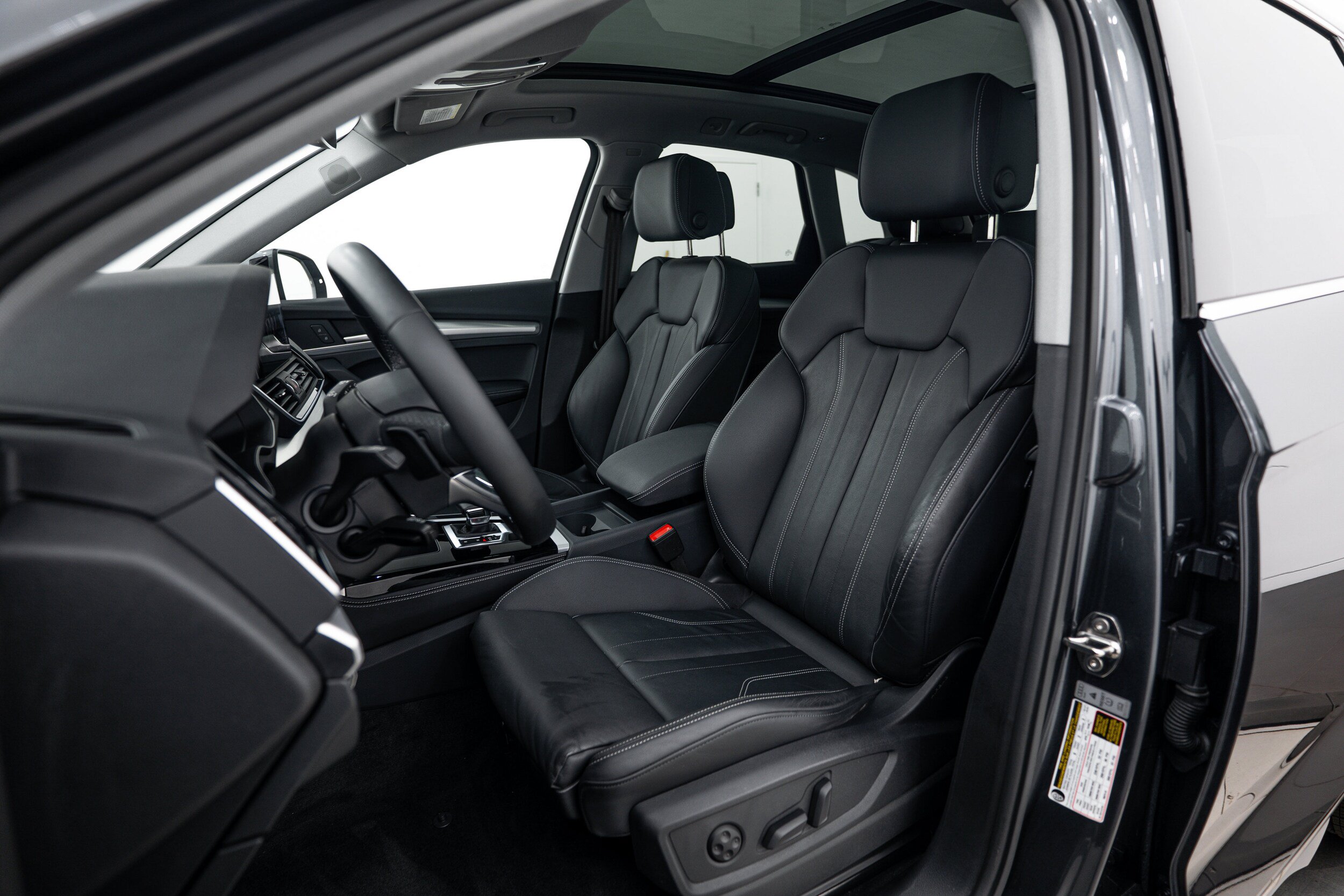 Certified 2024 Audi Q5 2.0T Premium Plus AWD/4WD image 16