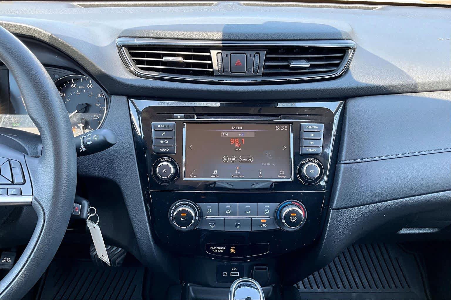 Used 2020 Nissan Rogue S FWD image 7