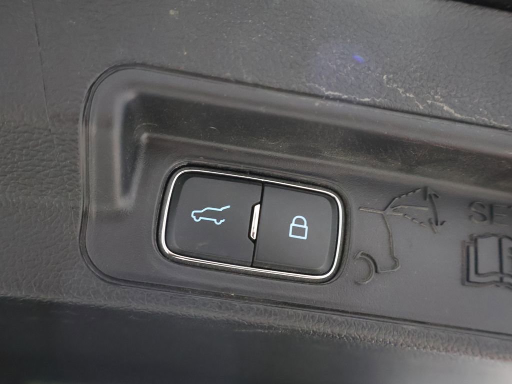 Used 2025 Ford Explorer ST-Line w/ ST-Line Street Pack image 21