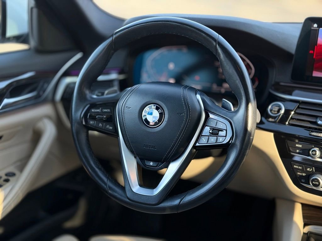 Used 2022 BMW 530i xDrive w/ Convenience Package image 12