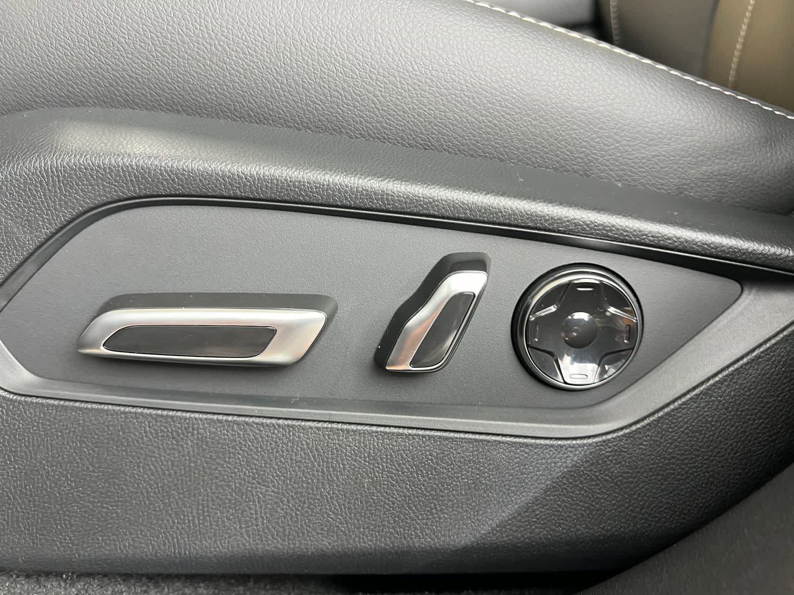 New 2026 Acura RDX SH-AWD image 14