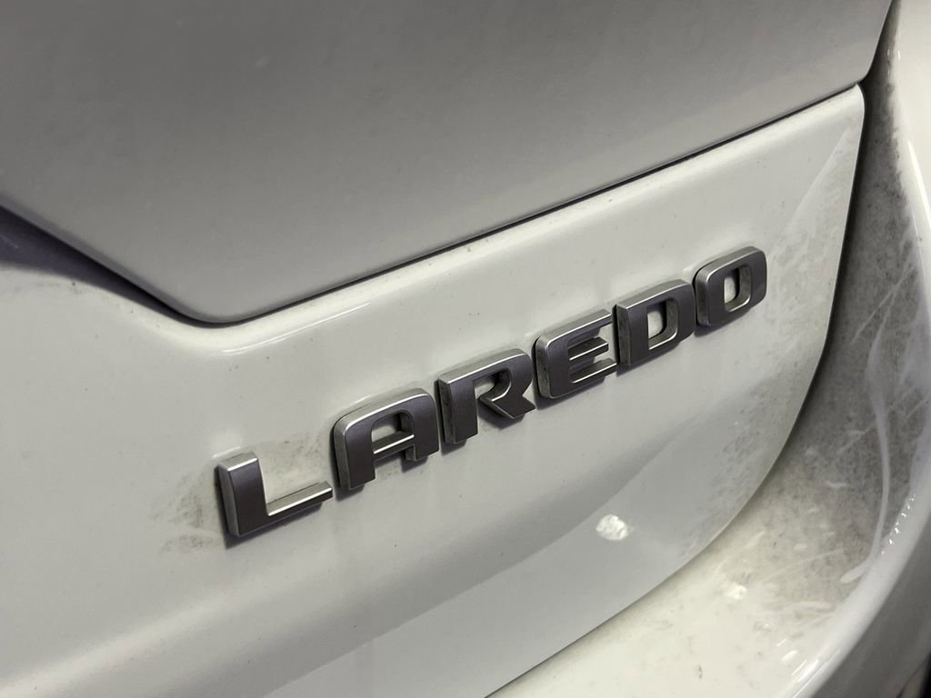 New 2025 Jeep Grand Cherokee Laredo image 8