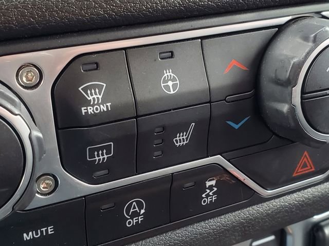 Used 2025 Jeep Wrangler Sport image 25