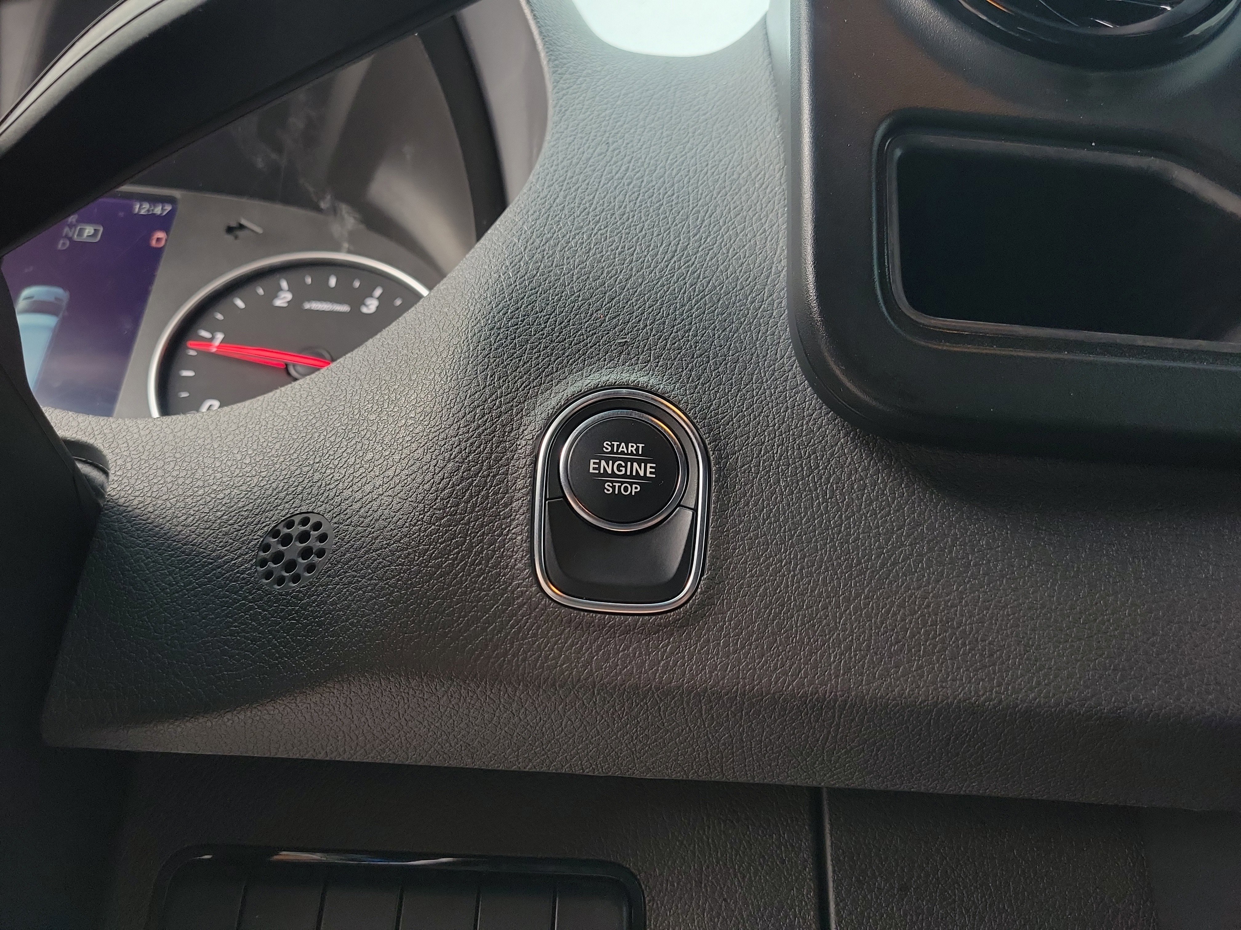 Used 2024 Mercedes-Benz Sprinter 2500 image 24