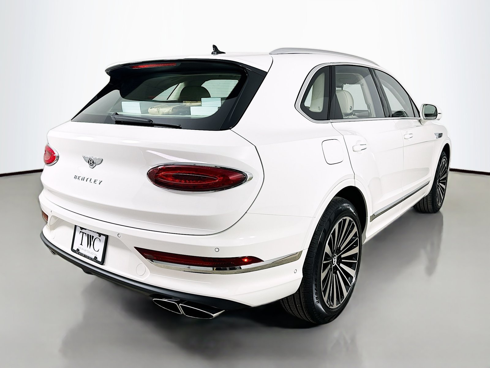 New 2026 Bentley Bentayga AWD/4WD image 9