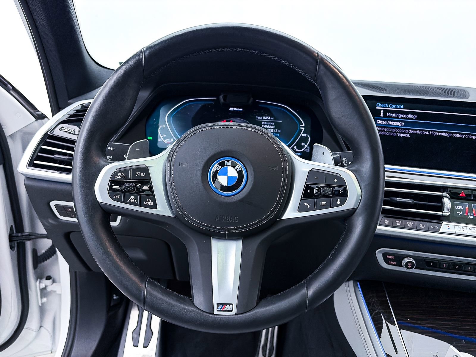 Used 2023 BMW X5 xDrive45e w/ Executive Package image 36